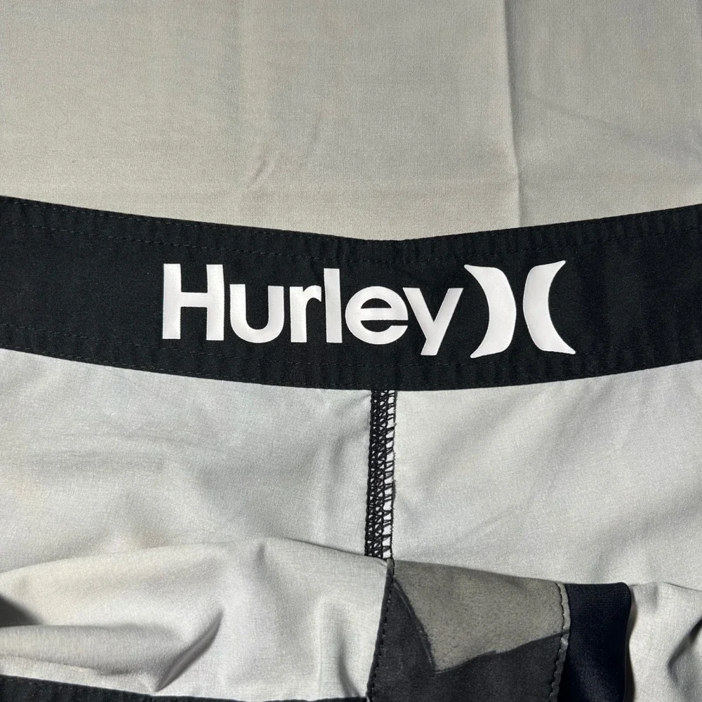 Hurley Board Shorts Phantom Mens 32 Black Floral Surf Skate